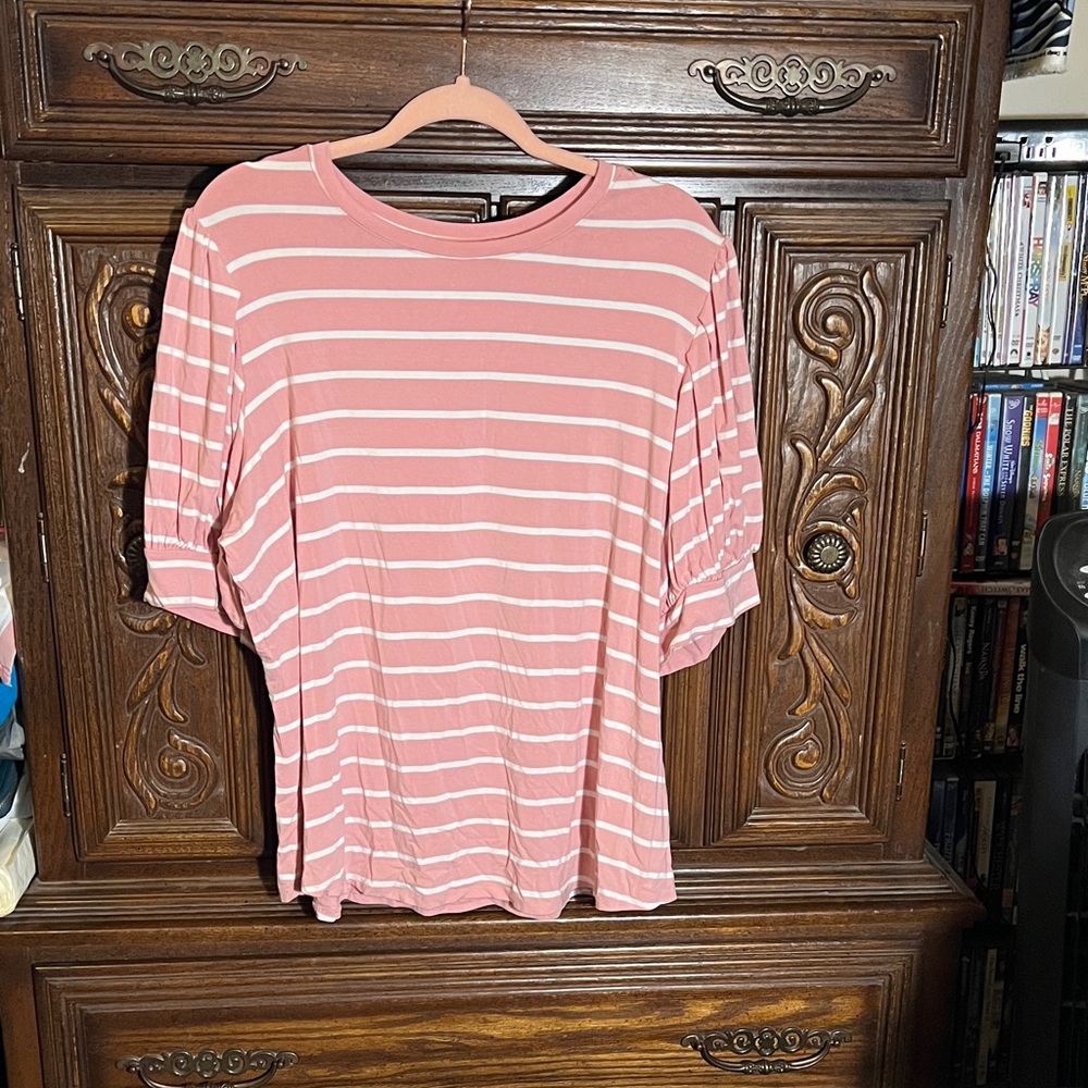 Time and Tru Pink Striped Short Sleeve Top